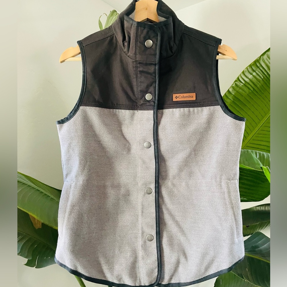 Columbia Vest
